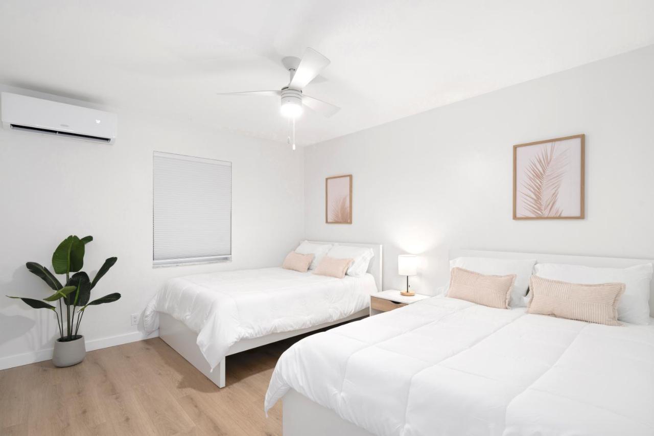M Lake Worth Beach - Modern Villas Near West Palm Beach, Chic Retro Vibes, King Bed, Cozy Backyard, Bbq, Workspace, High-Speed Internet, Free Parking, 5 Minutes To Downtown & Beach Buitenkant foto