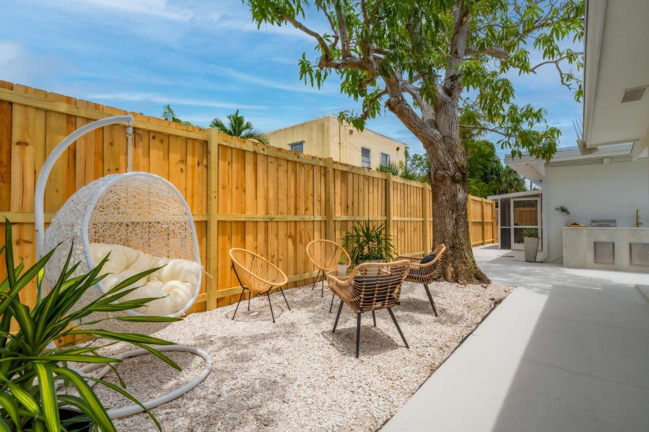 M Lake Worth Beach - Modern Villas Near West Palm Beach, Chic Retro Vibes, King Bed, Cozy Backyard, Bbq, Workspace, High-Speed Internet, Free Parking, 5 Minutes To Downtown & Beach Buitenkant foto