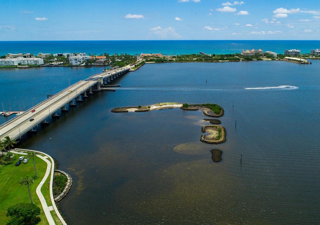 M Lake Worth Beach - Modern Villas Near West Palm Beach, Chic Retro Vibes, King Bed, Cozy Backyard, Bbq, Workspace, High-Speed Internet, Free Parking, 5 Minutes To Downtown & Beach Buitenkant foto