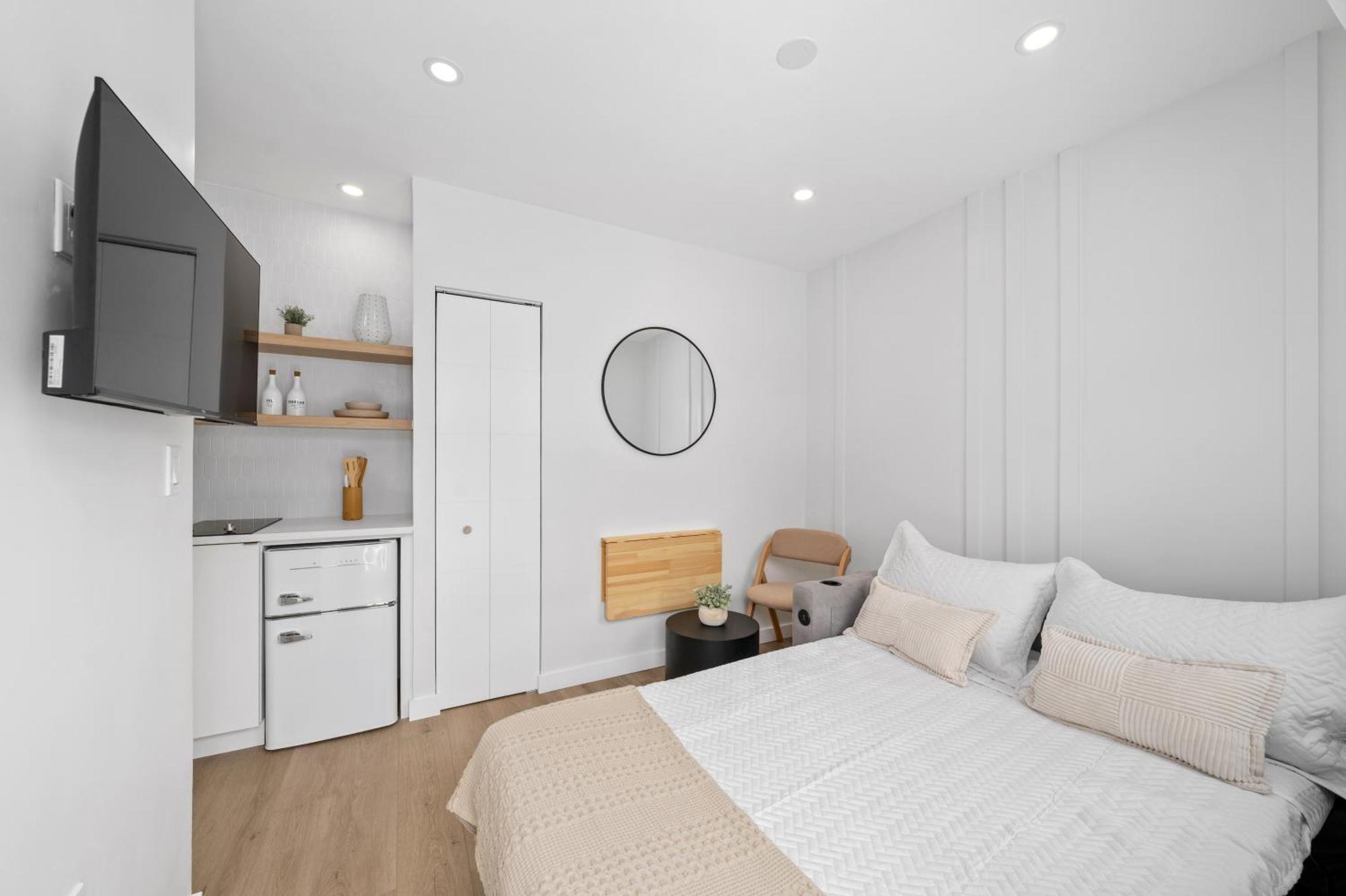 M Lake Worth Beach - Modern Villas Near West Palm Beach, Chic Retro Vibes, King Bed, Cozy Backyard, Bbq, Workspace, High-Speed Internet, Free Parking, 5 Minutes To Downtown & Beach Buitenkant foto