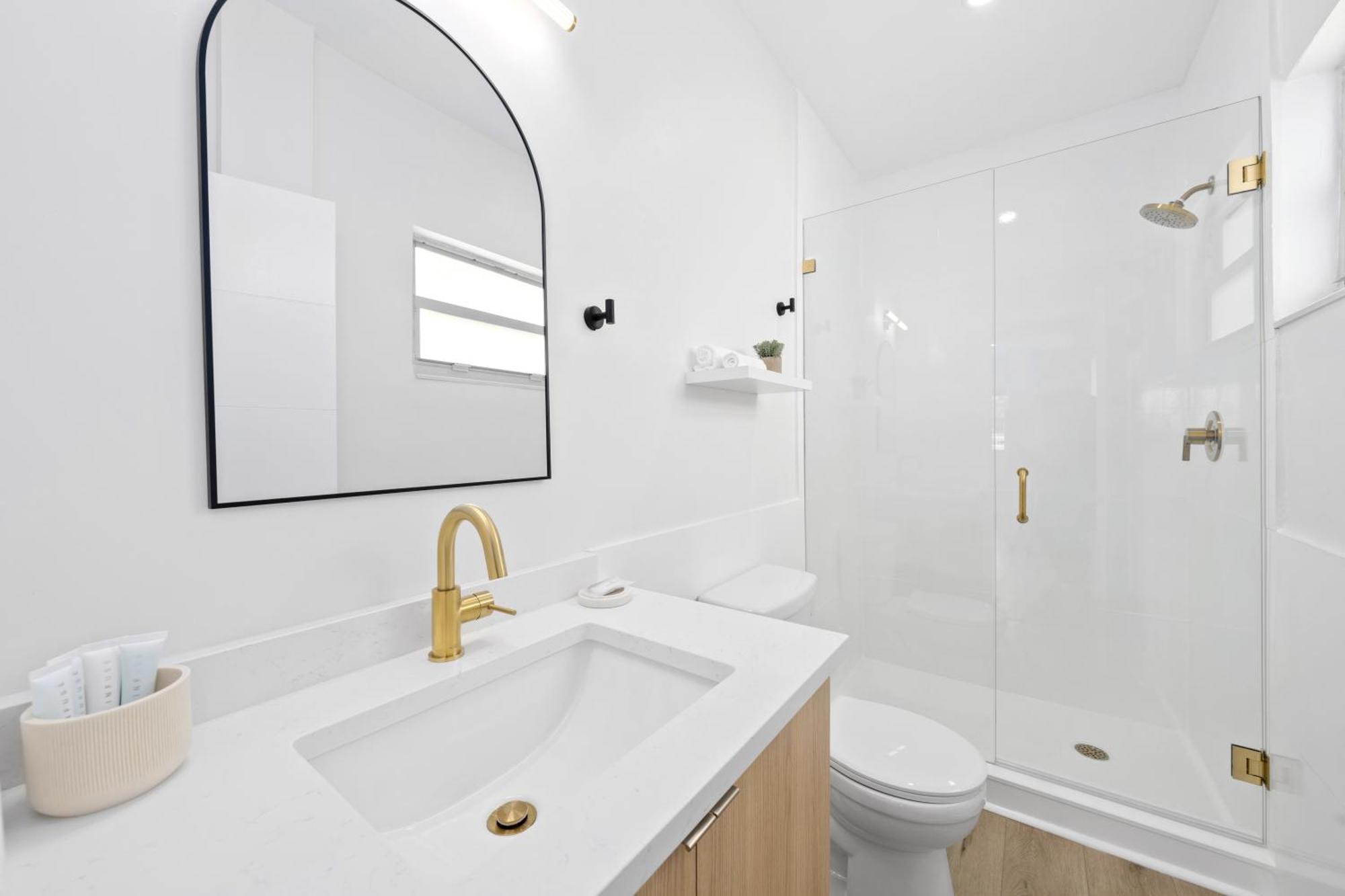 M Lake Worth Beach - Modern Villas Near West Palm Beach, Chic Retro Vibes, King Bed, Cozy Backyard, Bbq, Workspace, High-Speed Internet, Free Parking, 5 Minutes To Downtown & Beach Buitenkant foto