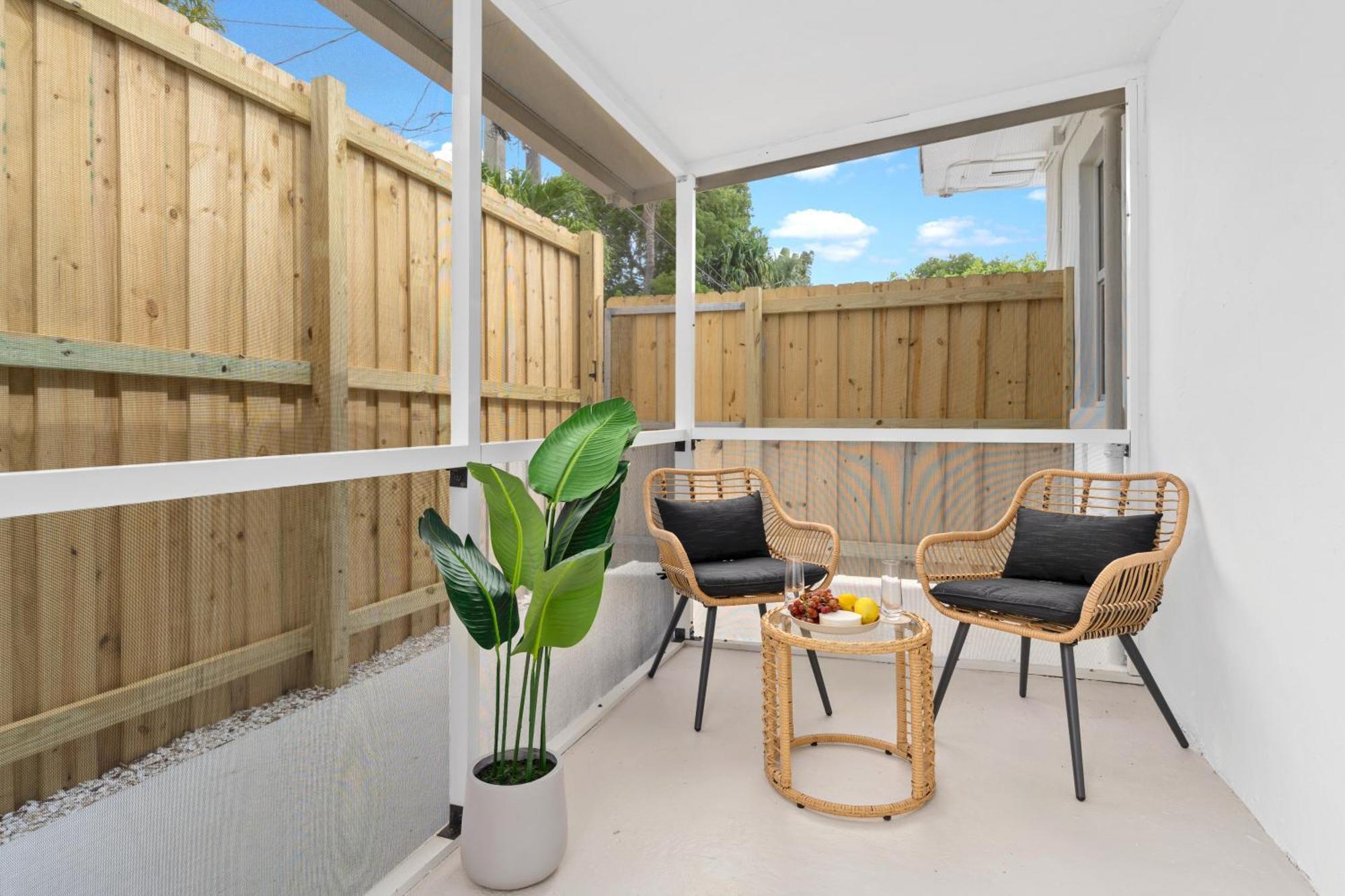 M Lake Worth Beach - Modern Villas Near West Palm Beach, Chic Retro Vibes, King Bed, Cozy Backyard, Bbq, Workspace, High-Speed Internet, Free Parking, 5 Minutes To Downtown & Beach Buitenkant foto