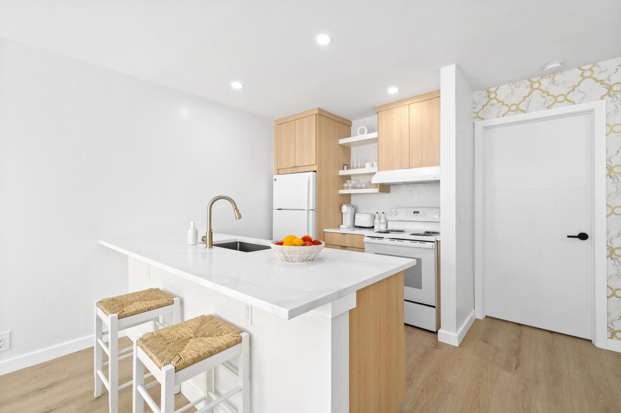 M Lake Worth Beach - Modern Villas Near West Palm Beach, Chic Retro Vibes, King Bed, Cozy Backyard, Bbq, Workspace, High-Speed Internet, Free Parking, 5 Minutes To Downtown & Beach Buitenkant foto