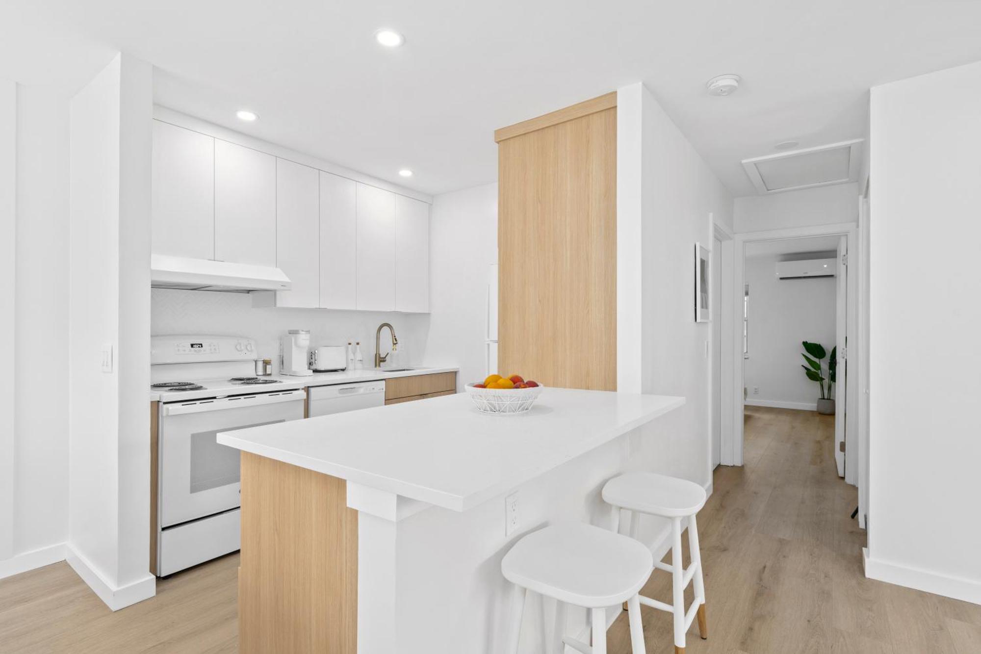 M Lake Worth Beach - Modern Villas Near West Palm Beach, Chic Retro Vibes, King Bed, Cozy Backyard, Bbq, Workspace, High-Speed Internet, Free Parking, 5 Minutes To Downtown & Beach Buitenkant foto