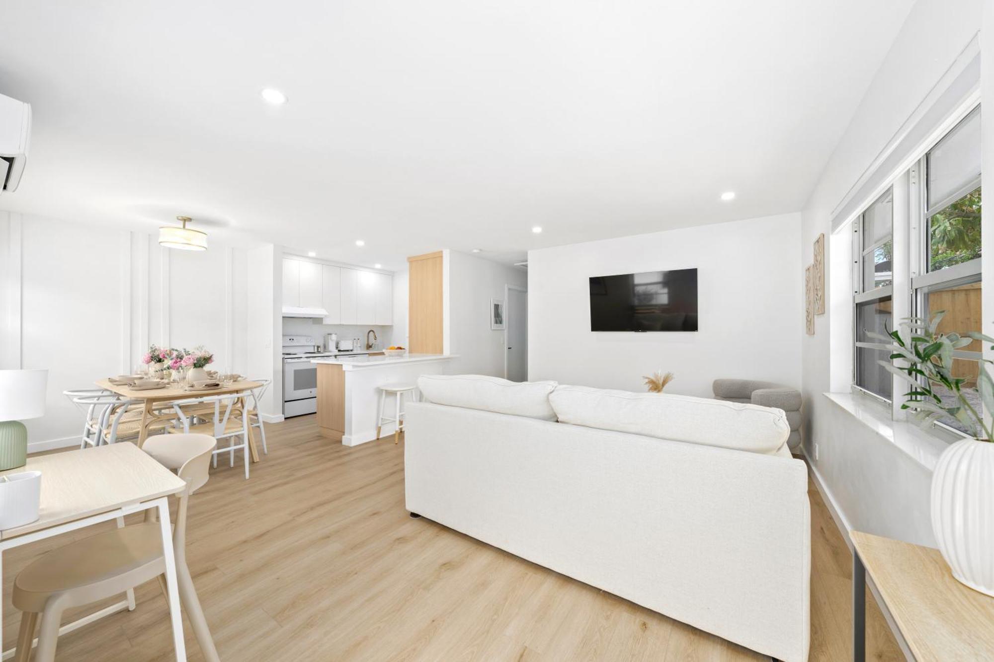 M Lake Worth Beach - Modern Villas Near West Palm Beach, Chic Retro Vibes, King Bed, Cozy Backyard, Bbq, Workspace, High-Speed Internet, Free Parking, 5 Minutes To Downtown & Beach Buitenkant foto