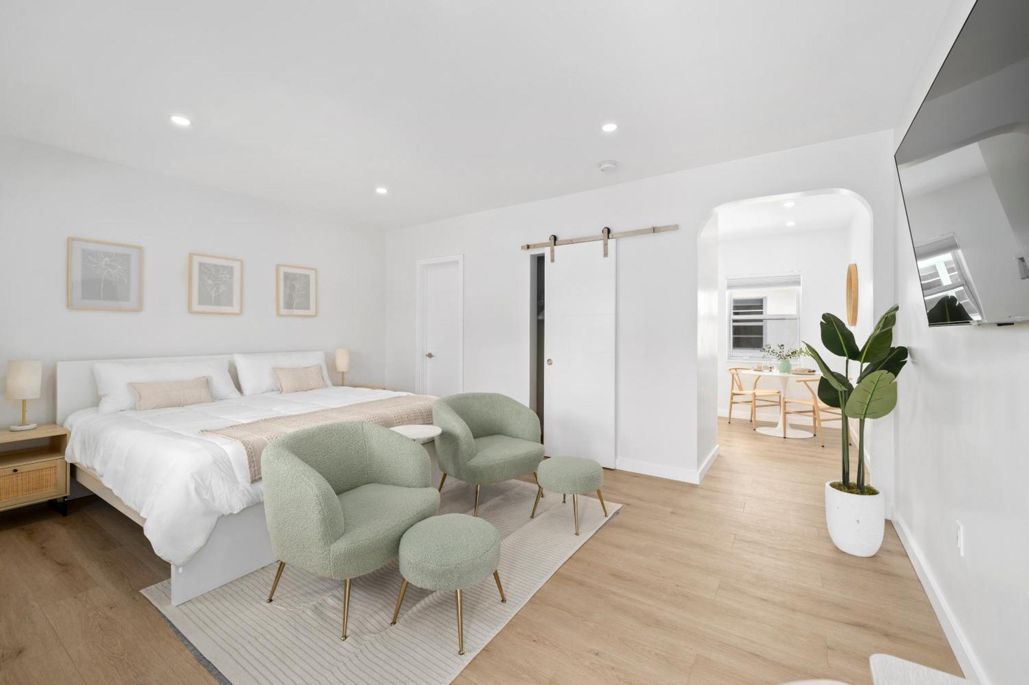 M Lake Worth Beach - Modern Villas Near West Palm Beach, Chic Retro Vibes, King Bed, Cozy Backyard, Bbq, Workspace, High-Speed Internet, Free Parking, 5 Minutes To Downtown & Beach Buitenkant foto