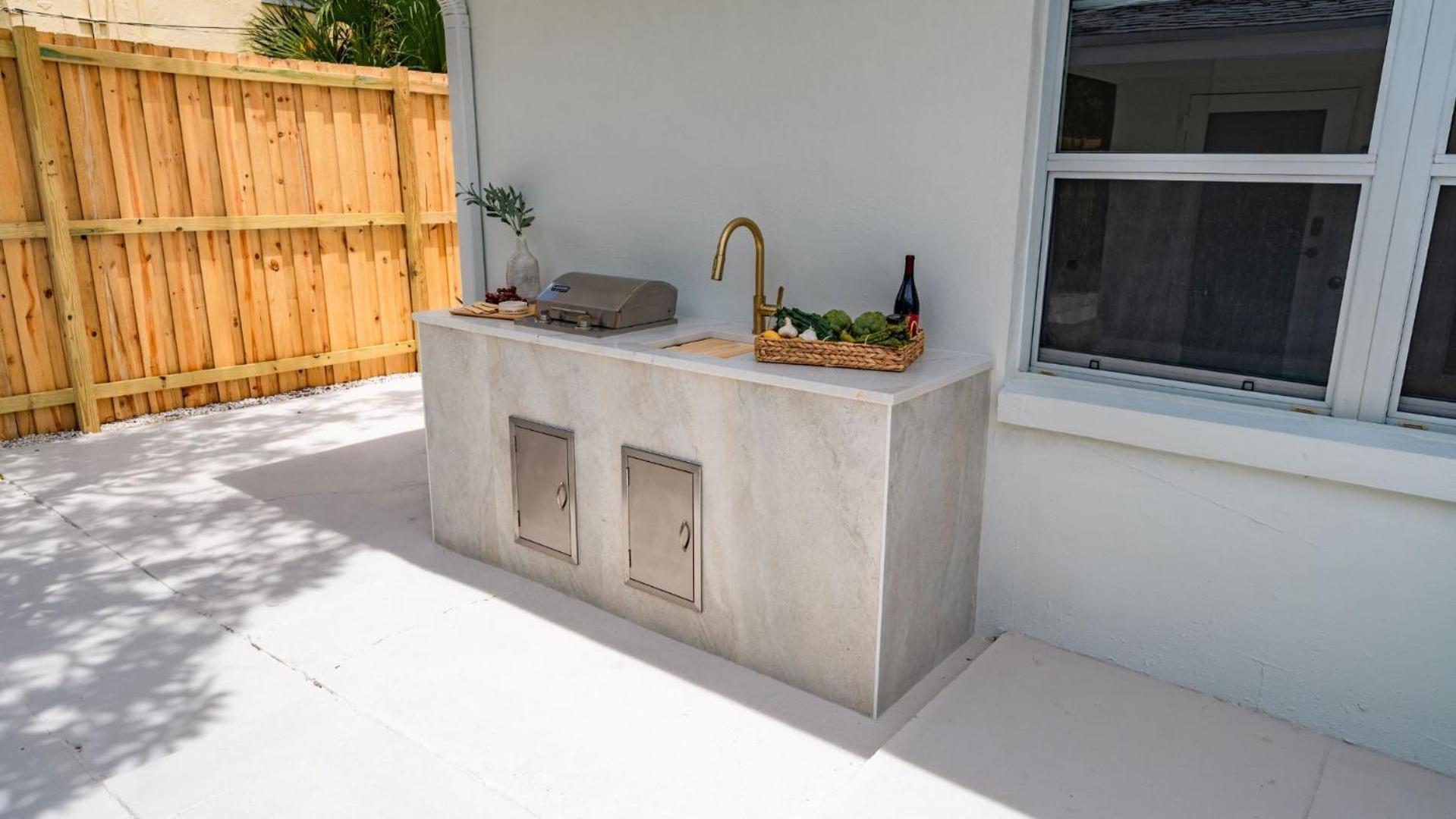 M Lake Worth Beach - Modern Villas Near West Palm Beach, Chic Retro Vibes, King Bed, Cozy Backyard, Bbq, Workspace, High-Speed Internet, Free Parking, 5 Minutes To Downtown & Beach Buitenkant foto