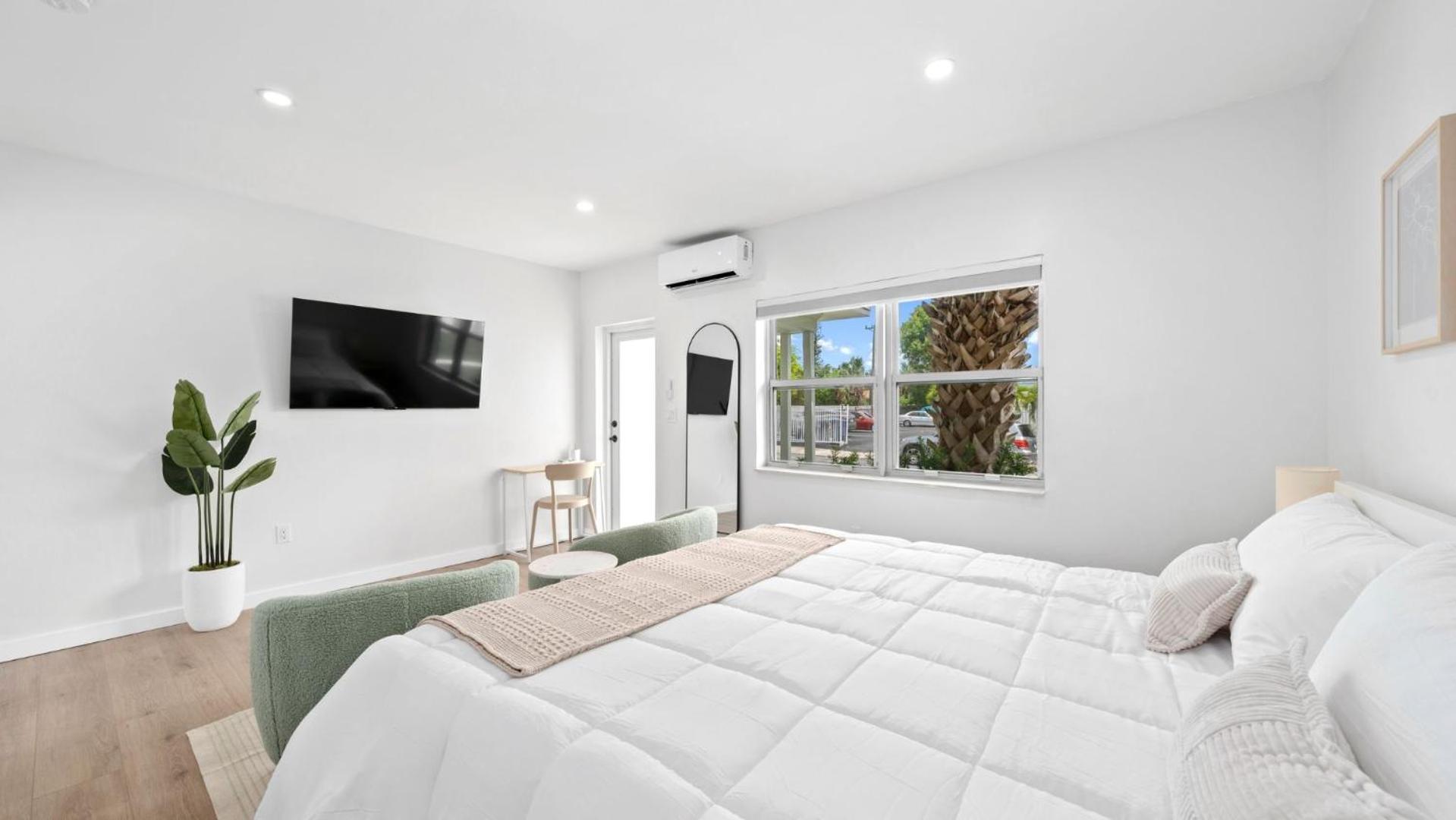 M Lake Worth Beach - Modern Villas Near West Palm Beach, Chic Retro Vibes, King Bed, Cozy Backyard, Bbq, Workspace, High-Speed Internet, Free Parking, 5 Minutes To Downtown & Beach Buitenkant foto